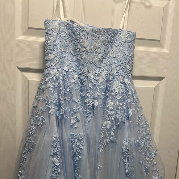 Beautiful short Prom dress. - Picture 2 of 5